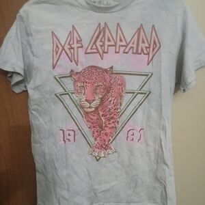 Def Leppard Women's Graphic Tee - Pink and Gray